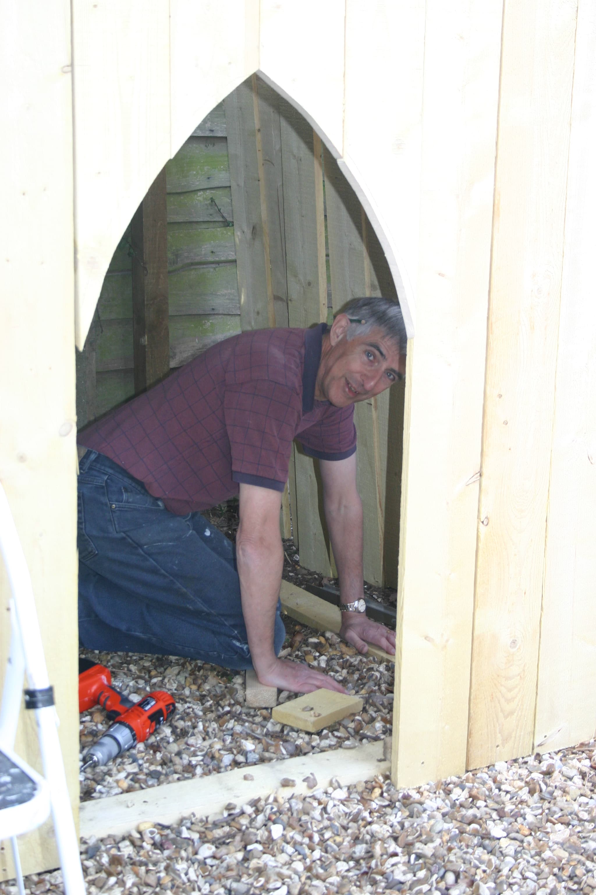 Cai designs and builds the Primes treehouse, Easter weekend